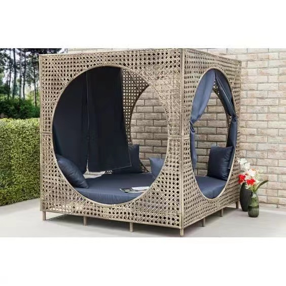 Environmental PE Rattan Poolside Boho Sun Loungers