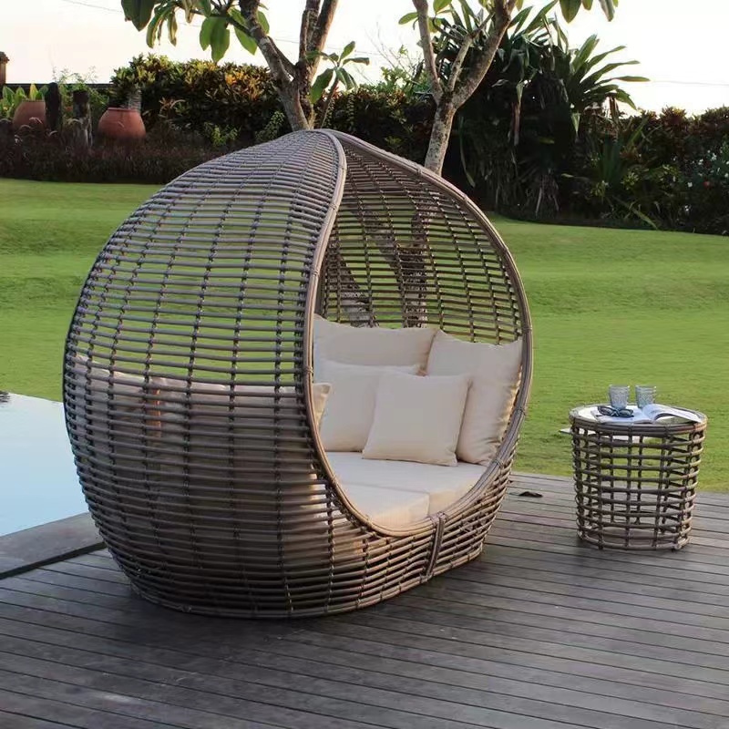 Rattan Round Outdoor Daybed Sunbed