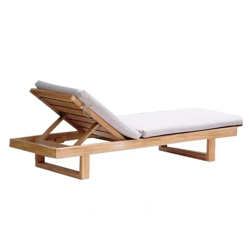  Teak chaise lounger 