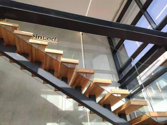 Single Stringer U shape stairs
