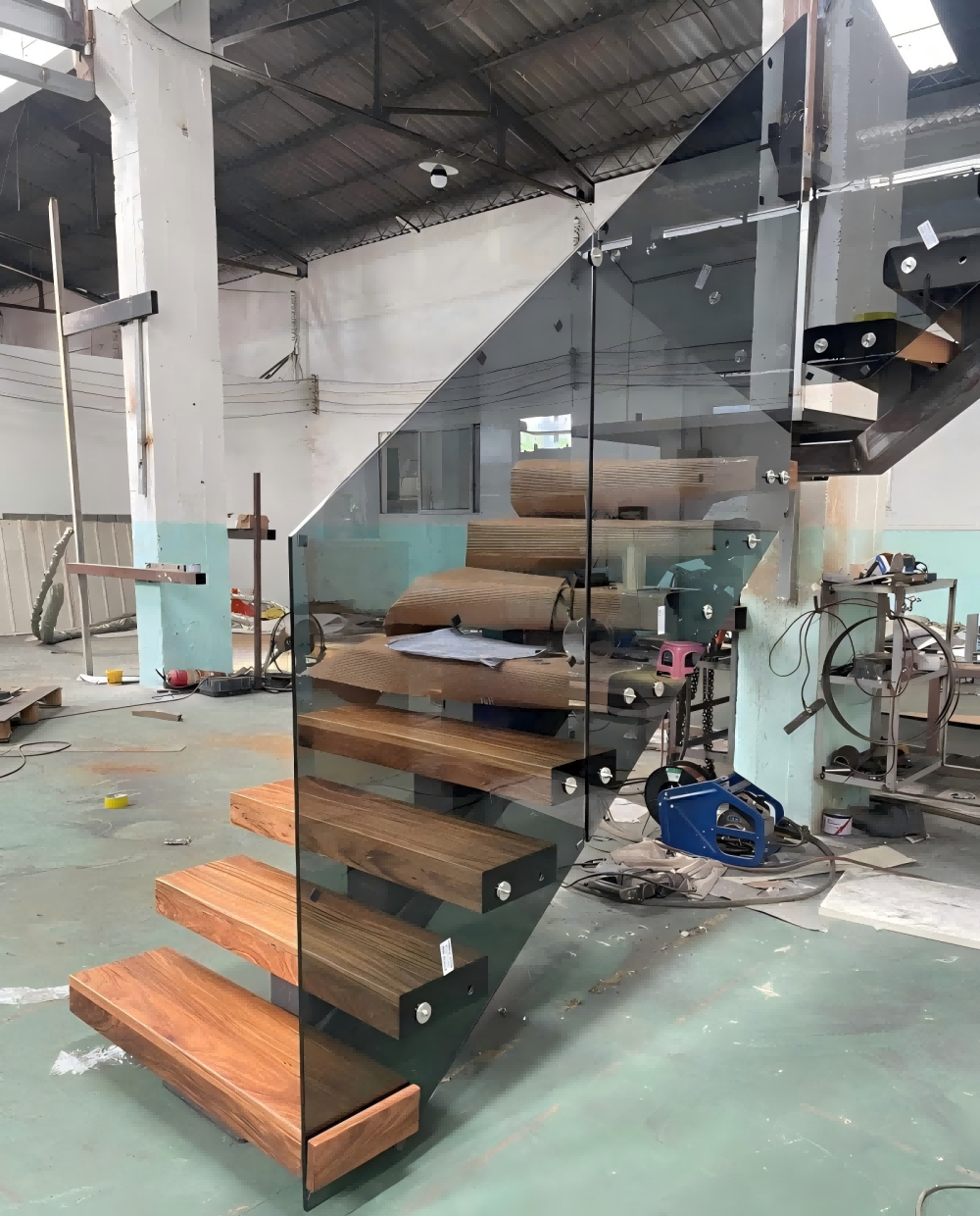 L shape Stair With European Grey Glass